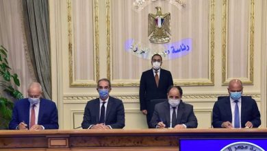 صورة رئيس الوزراء يشهد توقيع بروتوكول تعاون لتبسيط إجراءات الإفراج الجمركي عن البضائع بالموانئ