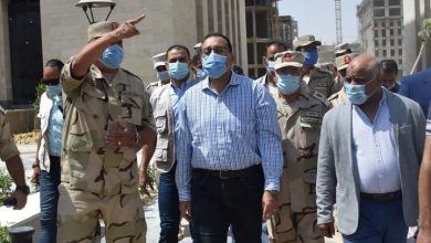 صورة مدبولي: التحدي الأكبر هو الالتزام بالبرنامج الزمني لمشروعات العاصمة الادارية .. ويشدد على سرعة الانتهاء من الطرق الرئيسية