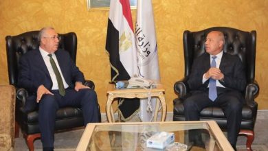 صورة وزير النقل يبحث مع وزير الزراعة  التكامل حول مشروعات تحفيز بيئة الاستثمار وإحداث التنمية الاقتصادية المنشودة