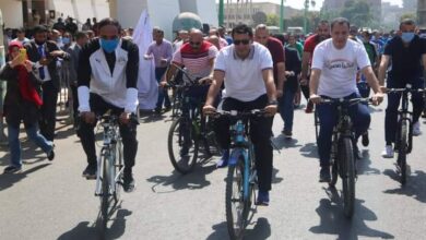 صورة وزير الرياضة ومحافظ أسيوط يقودان ماراثون للدراجات بشوارع أسيوط