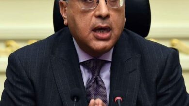 صورة رئيس الوزراء يستعرض مخطط تطوير بحيرة الفسطاط والمنطقة المحيطة بها