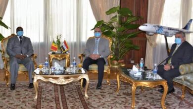 صورة وزير الطيران المدني يلتقي سفير دولة السنغال لدى مصر