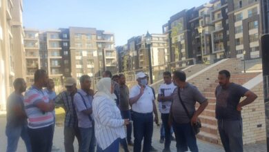 صورة مساعد نائب وزير الإسكان يتفقد مواقع مشروعى سكن مصر وJANNA بالقاهرة الجديدة