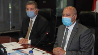 صورة وزيرا قطاع الأعمال والنقل  يبحثان آليات تنفيذ توجيهات القيادة السياسية الخاصة بتطوير الاسطول التجاري المصري 