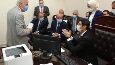 صورة وزيرا العدل و الاتصالات يشهدان اطلاق نظام تجديد  الحبس الاحتياطي عن بعد 