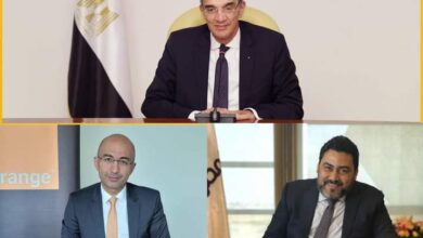 صورة وزير الاتصالات يشهد توقيع “المصرية للاتصالات” و “أورنچ مصر” عددًا من الاتفاقيات التجارية