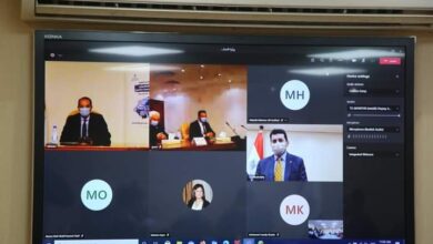 صورة وزيرا الشباب والاتصالات يشهدان توقيع بروتوكول تعاون لتنفيذ مبادرة مصر الرقمية