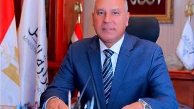 صورة وزير النقل يتابع  مع رؤساء الهيئات إنتظام العمل في مرافق النقل والمواصلات