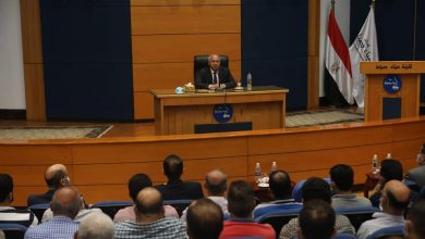 صورة وزير النقل:   لاتهاون مع المخطئ والمتهاون وفقاً لمبدأ الثواب والعقاب الذي يتم تنفيذه في كافة قطاعات وزارة النقل