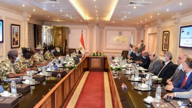 صورة مباحثات العربية للتصنيع ووفد عسكري نيجيري  لتعزيز مجالات التصنيع المشترك في كافة المجالات الصناعية