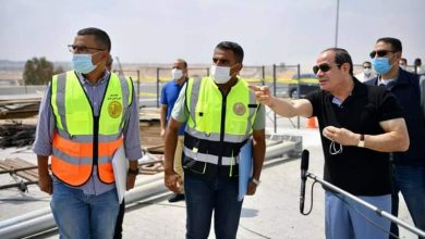 صورة الرئيس يتفقد بعض المشروعات القومية الكبرى في نطاق القاهرة الجديدة