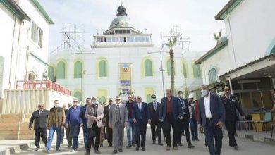 صورة الفريق أسامة ربيع يدشن معديتين جديدتين ويتفقد أعمال الترميم بمبنى القبة