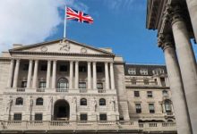 صورة بنك إنجلترا يرفع أسعار الفائدة للمرة الخامسة على التوالي إلي 1.25%