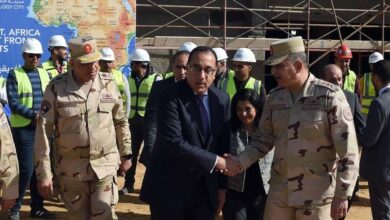 صورة رئيس الوزراء يتابع أعمال تنفيذ مشروعي مدينة اللقاحات والبيوتكنولوجي وشركة تصنيع الضمادات الطبية الحديثة بالإسماعيلية