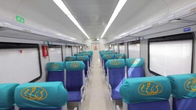صورة وزارة النقل تعلن استئناف توريد عربات السكة الحديد الجديدة من المجر