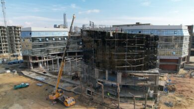 صورة «رويال وان للتطوير» تنهي تنفيذ واجهات الكريستالة الزجاجية بمشروع «كابيتال برايم بيزنس بارك» بالعاصمة الإدارية