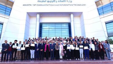 صورة وزير الاتصالات  يكرم الفائزين فى مسابقة DECI-GEEKS التى أطلقتها مبادرة أشبال مصر الرقمية