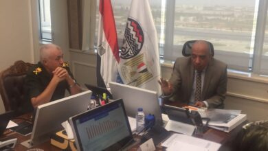 صورة وزير قطاع الأعمال العام يستعرض أعمال مشروع التطوير بمجمع شركة مصر للغزل والنسيج وصباغي البيضا بكفر الدوار..