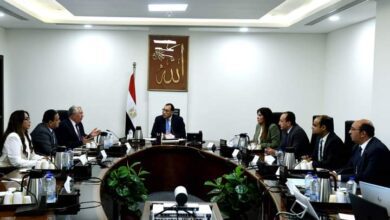 صورة مدبولى يتابع مع وزير الزراعة جهود تنمية الثروة الحيوانية