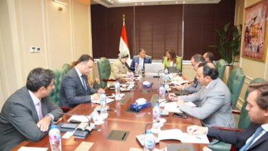 صورة وزيرا التخطيط والتنمية الاقتصادية والسياحة والآثار يناقشان مشروعات صندوق مصر السيادي في قطاع السياحة وتطوير المناطق الأثرية