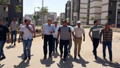 صورة وزير الإسكان يتابع مع رئيس جهاز مدينة بدر موقف المرحلة الثانية من سكن موظفي العاصمة الإدارية ومشروع المدينة الطبية