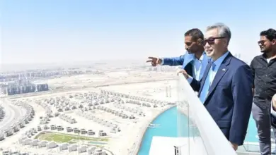 صورة سفير كوريا الجنوبية يتفقد العلمين الجديدة ويشيد بإنجازات الحكومة