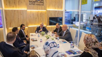 صورة رئيس اقتصادية قناة السويس يلتقي وفد أسياد العمانية لبحث التعاون