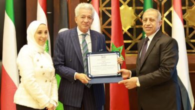 صورة الأكاديمية العربية للنقل البحري تكرم أمين عام اتحادات الغرف المصرية والأوروبية والافريقية