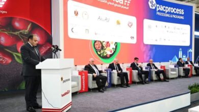 صورة سمير: نعمل على جذب المزيد من الاستثمارات لقطاع الصناعات الغذائية والزراعية