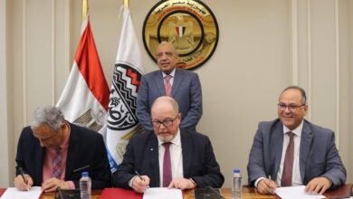 صورة وزير قطاع الأعمال العام يشهد توقيع اتفاقية لإعادة تأهيل شركة الدلتا للأسمدة وتشغيل مصنعى الأمونيا واليوريا