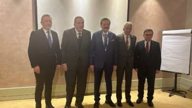 صورة الوكيل واوغلو يبحثان تنفيذ التوجيهات الرئاسية والوصول بالتبادل التجاري بين مصر وتركيا الي 15 مليار دولار