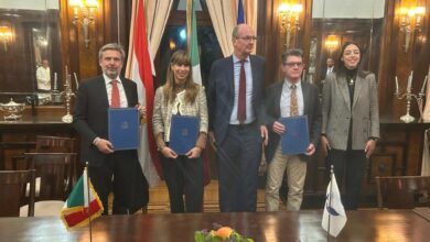 صورة توقيع بروتوكول تعاون بين إيطاليا و”الأوروبي لإعادة الإعمار” لدعم الشركات الناشئة والمشروعات الصغيرة بمصر