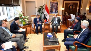 صورة وزير الصناعة يبحث مع نائب السفيرالصيني بالقاهرة مقترح إقامة منطقة صناعية صينية
