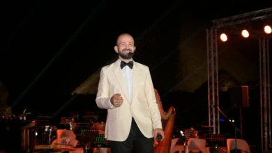 صورة «جذور » تنطلق من سفح الأهرامات بمشروع عالمي « NEO» خلال احتفالية ضخمة