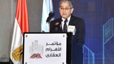صورة رئيس تحرير الأهرام منير: اهتمام مؤسسة «الأهرام» بالقطاع العقاري انطلاقاً من أهميته للاقتصاد المصري