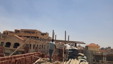 صورة وزير الإسكان: إزالة مخالفات بناء وغلق أنشطة مخالفة بأراض وفيلات بمدينة القاهرة الجديدة