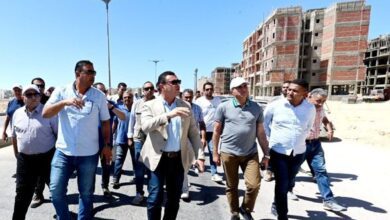صورة وزير الإسكان يتفقد وحدات المبادرة الرئاسية “سكن لكل المصريين” و”الحى اللاتيني” بمدينة العلمين الجديدة