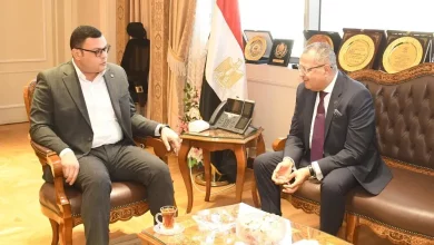 صورة وزير الاسكان ومحافظ جنوب سيناء يتابعان المشروعات المشتركة بالمحافظة