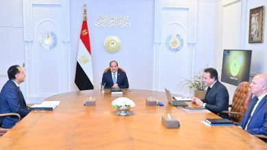 صورة الرئيس السيسي يجتمع مع رئيس الوزراء ووزير الصحة لاستعراض محاور عمل المجموعة الوزارية للتنمية البشرية