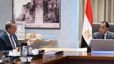 صورة رئيس الوزراء يستعرض الموقف التنفيذي لمشروعات صندوق التنمية الحضرية