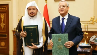 صورة رئيس مجلس الشورى السعودي يعقد جلسة مباحثات رسمية مع رئيس مجلس النواب المصري