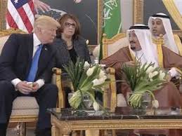 صورة ترامب يصل إلى قصر اليمامة بالرياض استعدادًا لعقد قمةسعودية-أمريكية