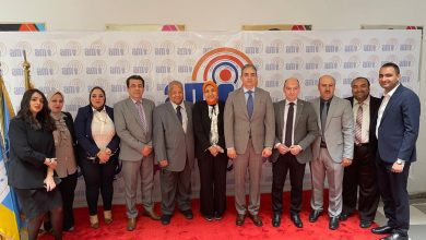 صورة نقيب الإعلاميين يترأس لجان تحكيم مشروعات التخرج لطلبة البكالوريوس
