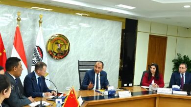 صورة وزير قطاع الأعمال العام يستقبل 37 مستثمرًا وممثلًا لكبرى شركات الغزل والنسيج الصينية