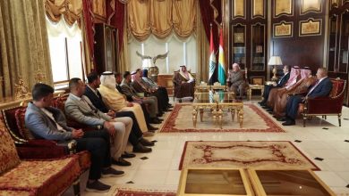 صورة بارزاني يستقبل وفداً من عشيرة البغزات المنتمية لقبيلة الجبور