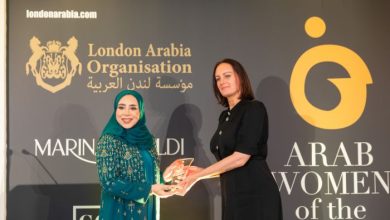 صورة عُمانية تحصل على جائزة المرأة العربية لعام 2025م