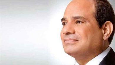 صورة الرئيس السيسي يستقبل القائد العام للقوات المسلحة وزير الدفاع والإنتاج الحربي