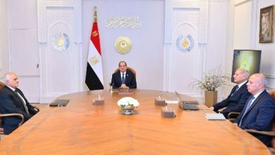 صورة الرئيس السيسي يصدق على إطلاق مبادرة “مصر معاكم” لأبناء الشهداء والضحايا من الجيش والشرطة والمدنيين