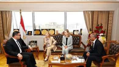 صورة ‏وزير الإسكان يستقبل نائبة رئيس بنك الاستثمار الأوروبي
