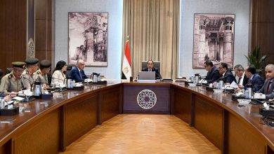 صورة رئيس الوزراء يتابع الجهود المبذولة لتوفير الاحتياجات اللازمة من مياه الشرب